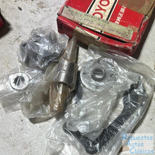 Load image into Gallery viewer, 04161-31023 WATER PUMP, toyota
