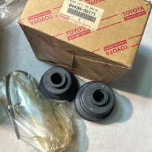 Cargar imagen en el visor de la galería, 04438-32171 BOOT KIT, FRONT DRIVE SHAFT, toyota,
