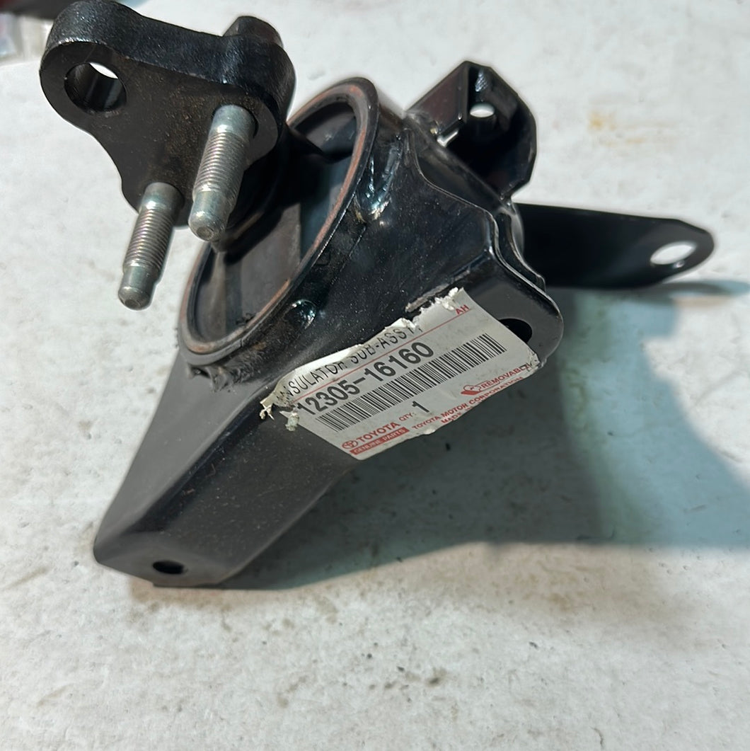 12305-16160 INSULATOR, ENGINE MOUNTING, RH(FOR TRANSVERSE ENGINE), toyota,