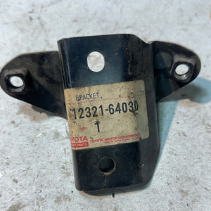 12321-64030 BRACKET, ENGINE MOUNTING, REAR(FOR TRANSVERSE ENGINE), toyota,