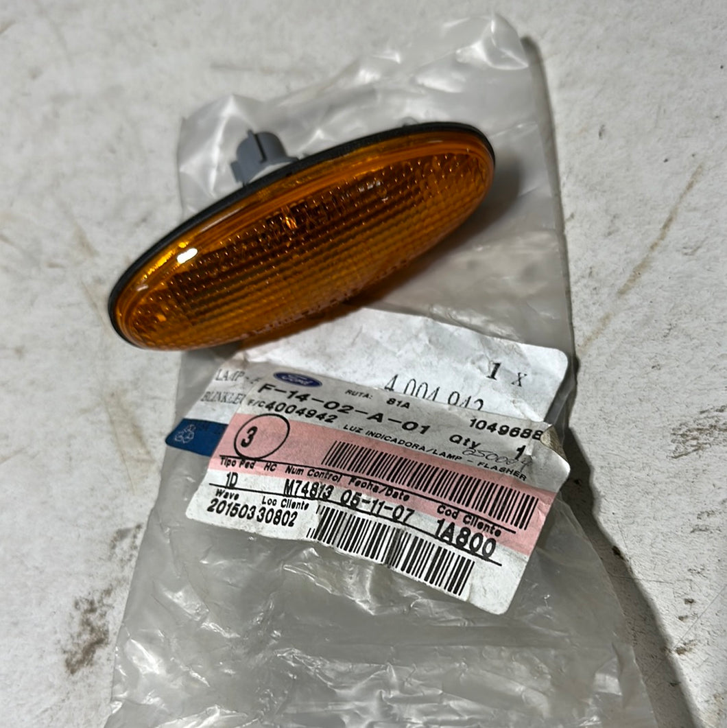 Lamp Assy - Side Flasher: 4004942 FORD