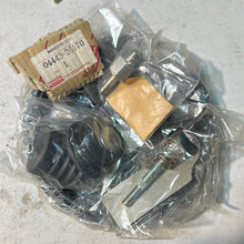 Cargar imagen en el visor de la galería, 04443-26170 BOOSTER KIT, BRAKE, toyota,
