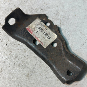 12325-15010 BRACKET, ENGINE MOUNTING, LH