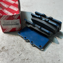 Cargar imagen en el visor de la galería, 04465-60060 PAD KIT, DISC BRAKE, FRONT, toyota,
