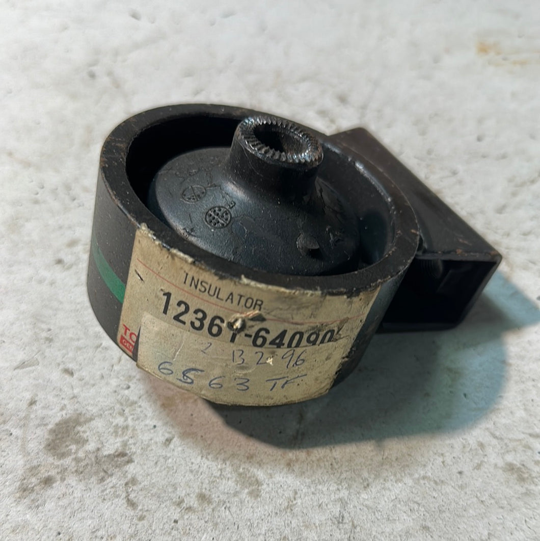 12361-64090 INSULATOR, ENGINE MOUNTING, FRONT(FOR TRANSVERSE ENGINE), toyota,