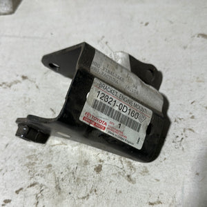 12321-0D160 BRACKET, ENGINE MOUNTING, REAR