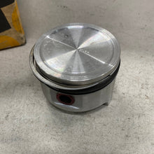 Cargar imagen en el visor de la galería, Piston Set HONDA 20210 STD
