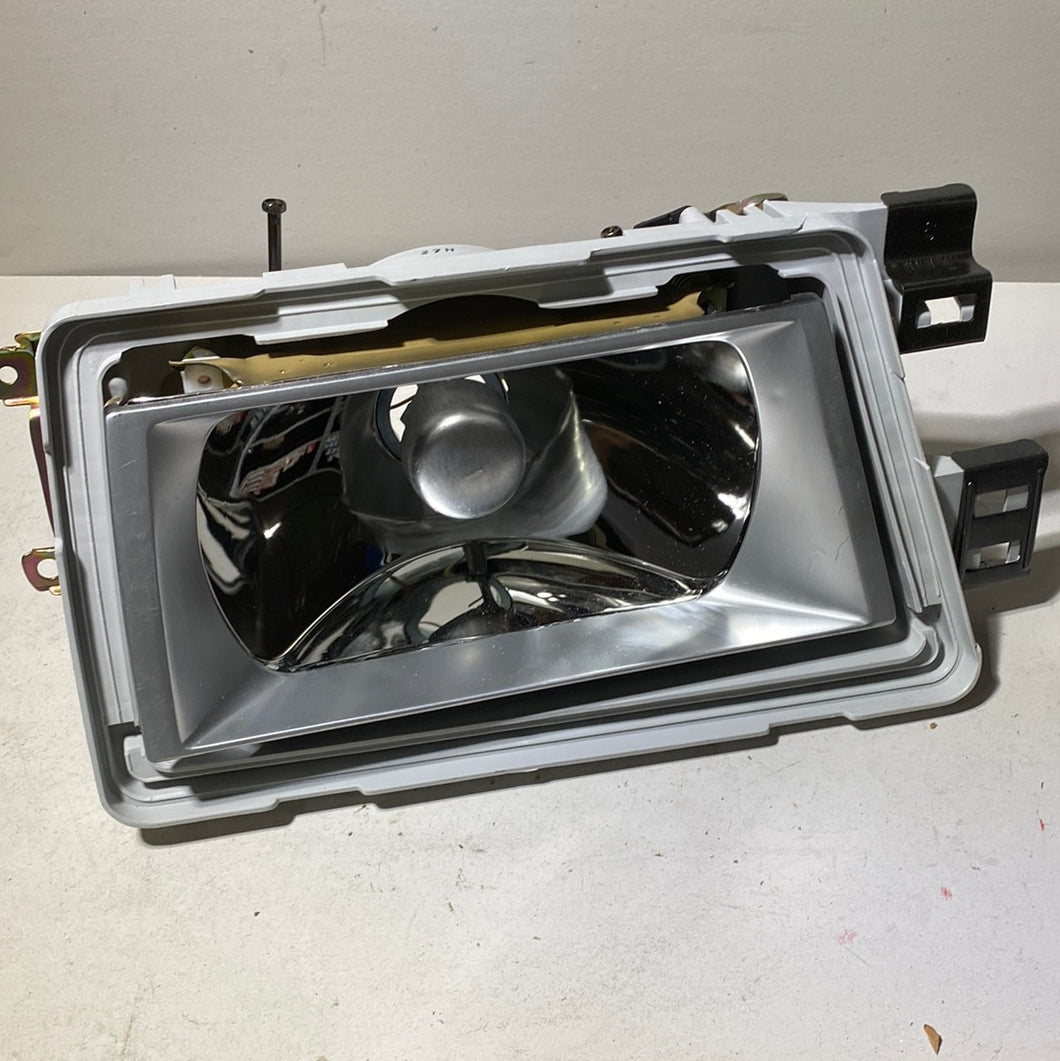 81135-13040 BODY AND REFLECTOR SUB-ASSY, HEADLAMP, RH, toyota,