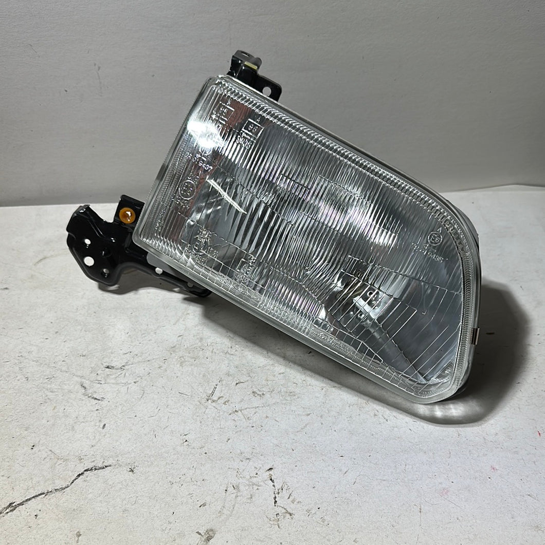 81110-10631 HEADLAMP ASSY, RH, toyota,