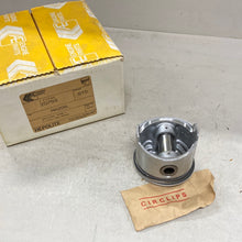 Cargar imagen en el visor de la galería, Piston Set MAZDA 20759 STD
