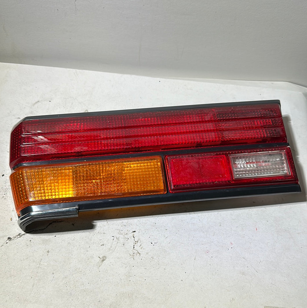 81551-22550 LENS, REAR COMBINATION LAMP, RH, toyota,