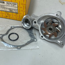 Cargar imagen en el visor de la galería, Water Pump MD997418
