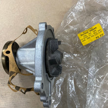 Cargar imagen en el visor de la galería, Water Pump PA273
