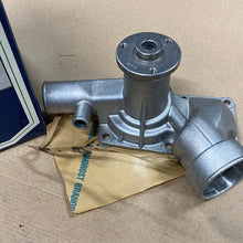 Load image into Gallery viewer, Water Pump PA355
